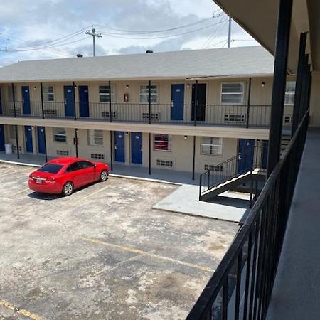 Texas Inn Seguin Exterior foto